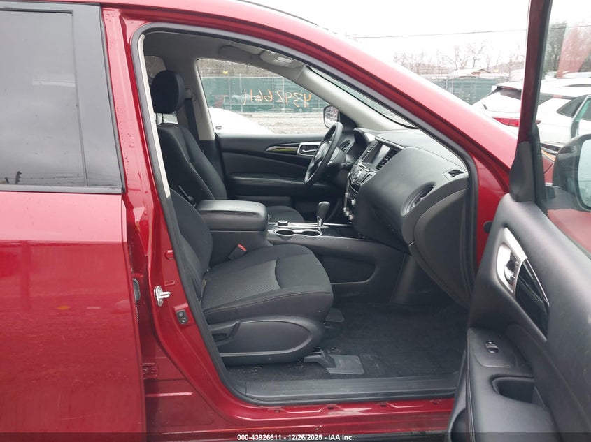 2018 Nissan Pathfinder S