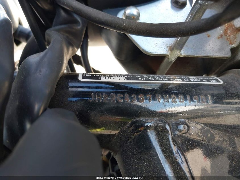 1997 Honda Vf750 C2 VIN: JH2RC4337VM201901 Lot: 43926696