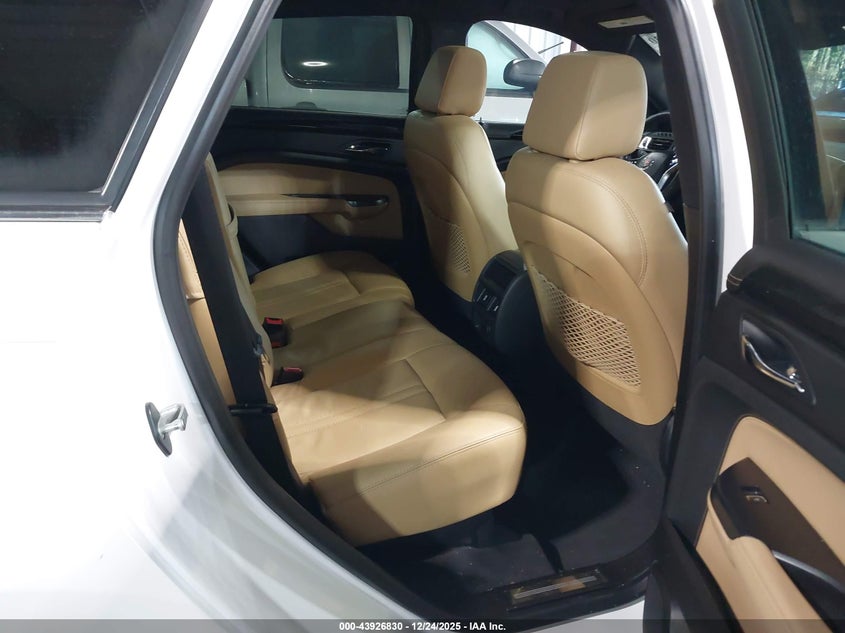 2014 Cadillac Srx Performance Collection VIN: 3GYFNFE3XES652815 Lot: 43926830