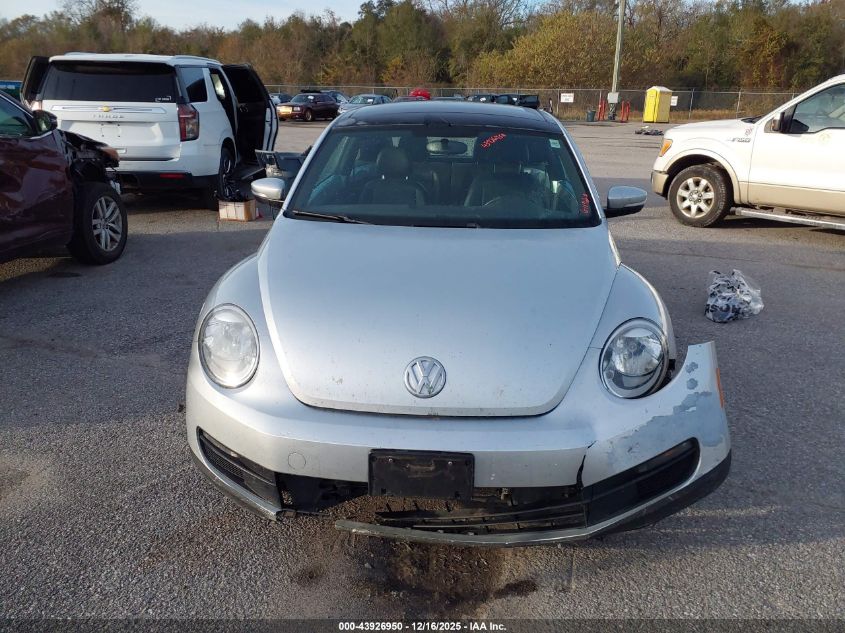2012 Volkswagen Beetle 2.5L VIN: 3VWJP7AT8CM611720 Lot: 43926950