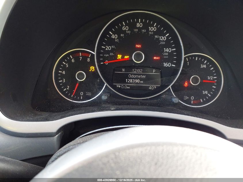 2012 Volkswagen Beetle 2.5L VIN: 3VWJP7AT8CM611720 Lot: 43926950
