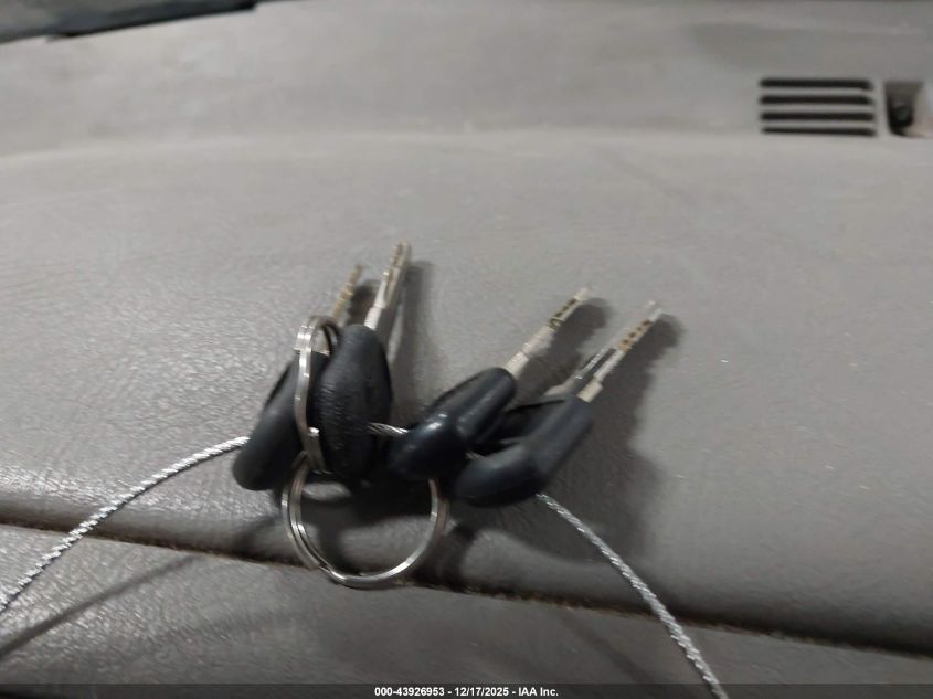 1998 Chevrolet C1500 Fleetside VIN: 1GCEC14M0WZ116416 Lot: 43926953