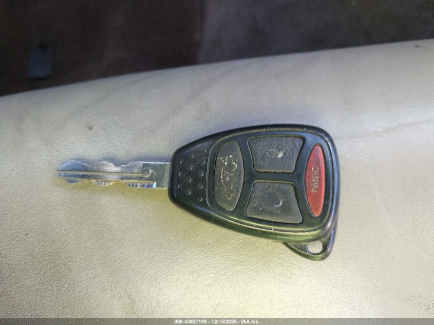 2005 Jeep Grand Cherokee Limited VIN: 1J4HR58215C527511 Lot: 43927108