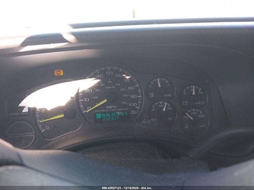 2000 Chevrolet Silverado 1500 VIN: 1GCEC14W4YZ274388 Lot: 43927123