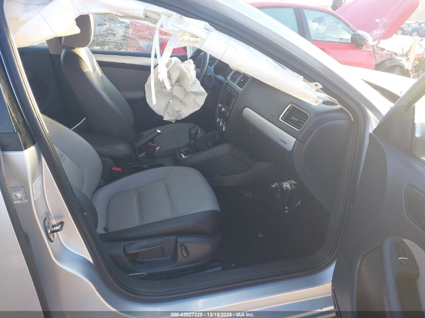 2014 Volkswagen Jetta Hybrid Sel VIN: 3VW637AJXEM229983 Lot: 43927229