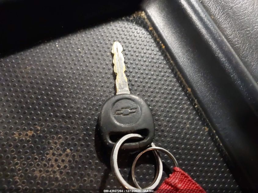 2003 Chevrolet Silverado 1500 Work Truck VIN: 1GCEC19X83Z322873 Lot: 43927264