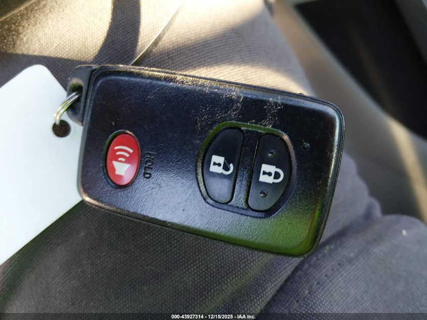 2013 Toyota Prius Two VIN: JTDKN3DU5D5674131 Lot: 43927314