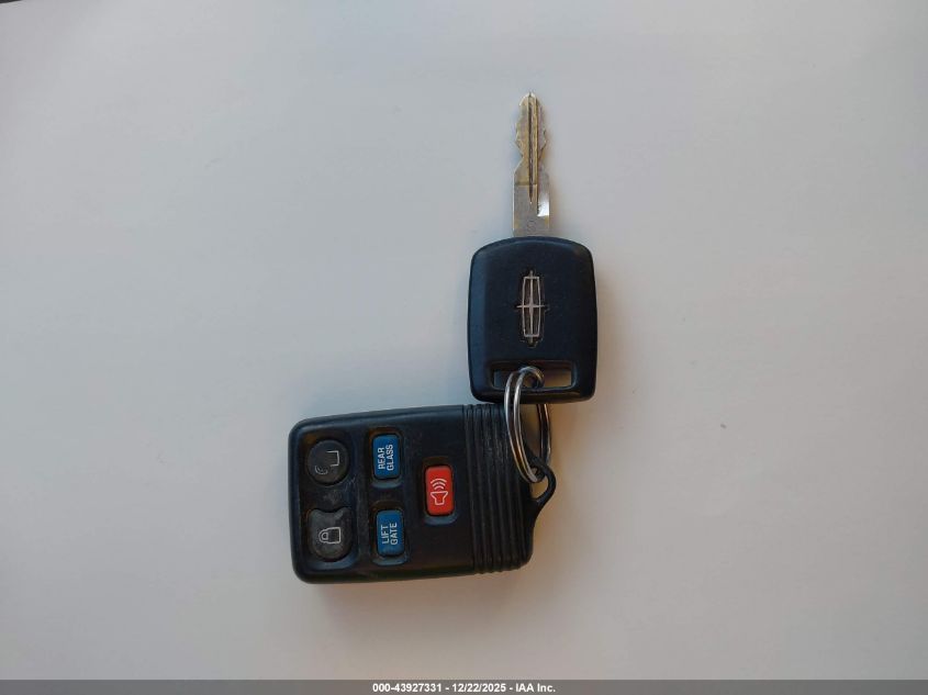 2005 Lincoln Navigator VIN: 5LMFU28505LJ11060 Lot: 43927331