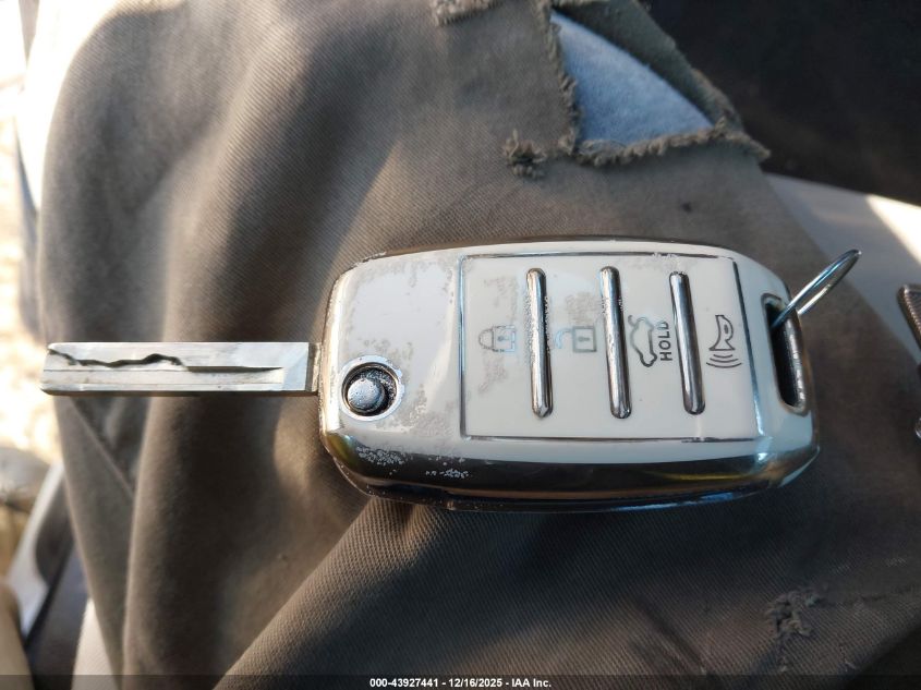 2016 Kia Sorento 3.3L Lx VIN: 5XYPGDA5XGG143845 Lot: 43927441