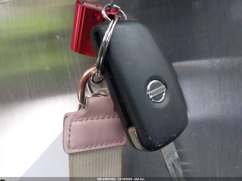 2017 Nissan Rogue S VIN: KNMAT2MV7HP561389 Lot: 43927482