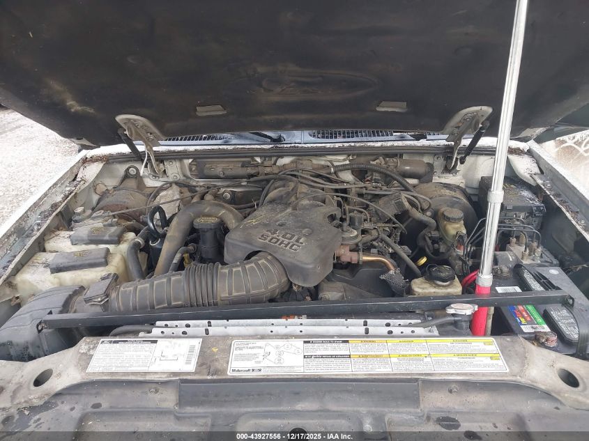 2001 Ford Explorer Sport Trac VIN: 1FMZU67E71UC61048 Lot: 43927556