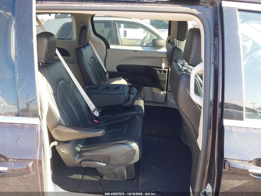 2017 Chrysler Pacifica Touring-L VIN: 2C4RC1BG4HR785865 Lot: 43927570