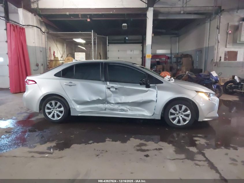 2020 Toyota Corolla Le VIN: 5YFEPRAE2LP082260 Lot: 43927624