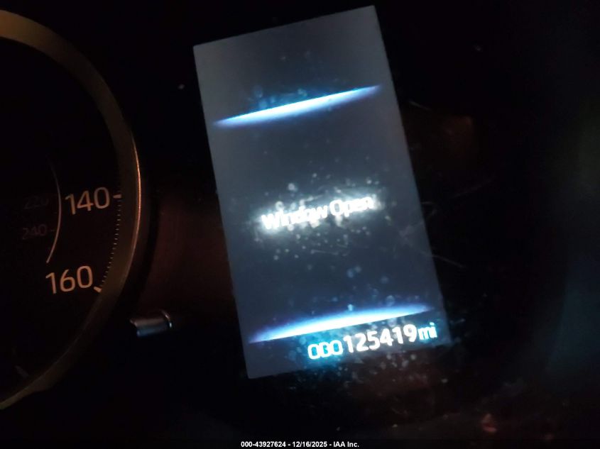 2020 Toyota Corolla Le VIN: 5YFEPRAE2LP082260 Lot: 43927624