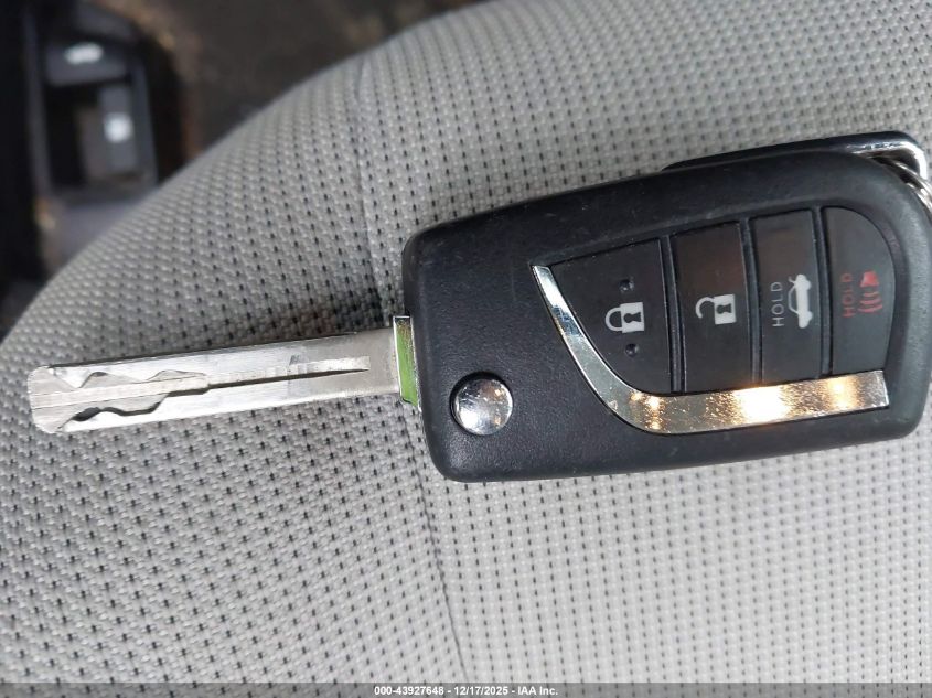 2021 Toyota Corolla Le VIN: JTDEPMAE8MJ185305 Lot: 43927648