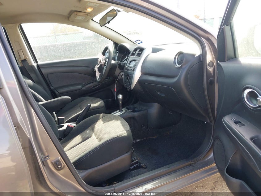 2015 Nissan Versa 1.6 Sv