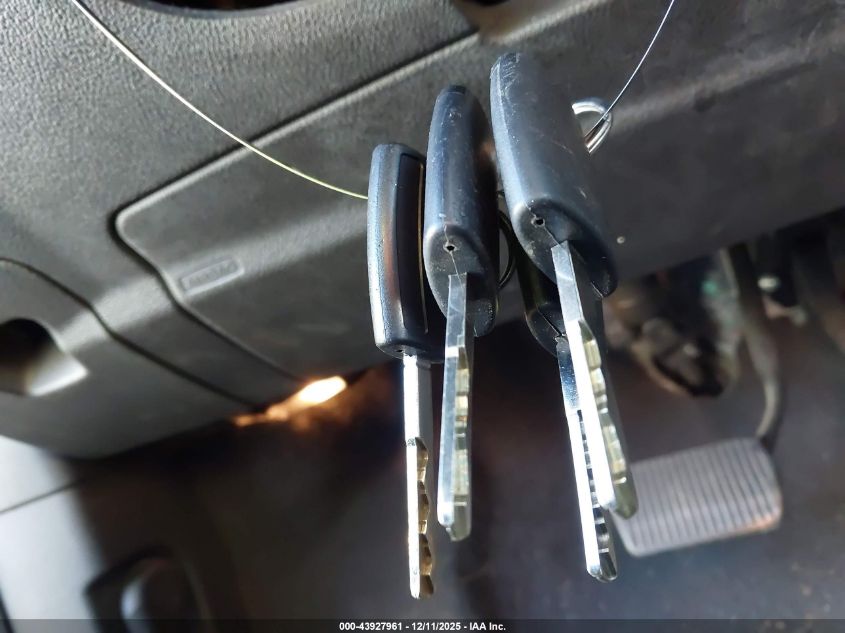 2018 Ford Focus Se VIN: 1FADP3FE5JL275855 Lot: 43927961