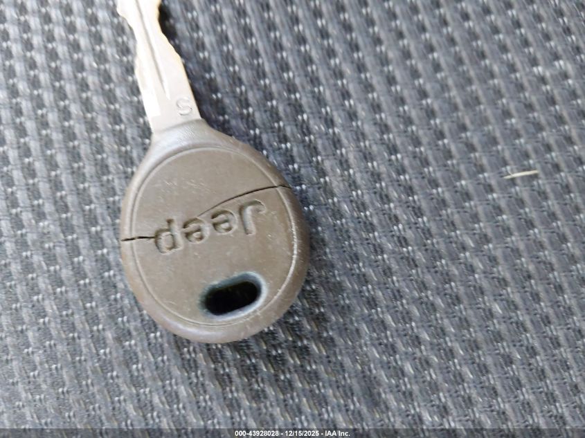 2015 Jeep Compass Sport VIN: 1C4NJDBB7FD258641 Lot: 43928028