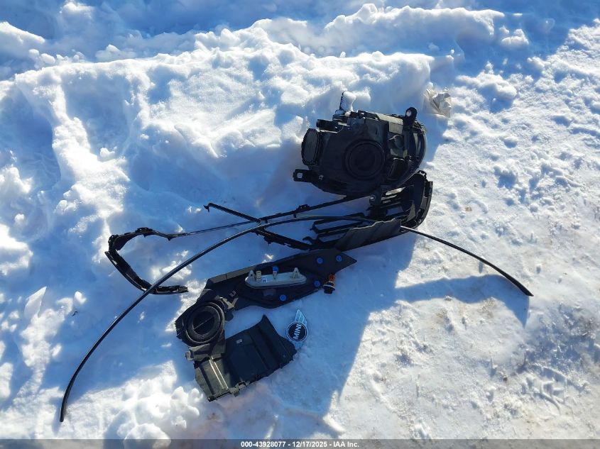 2016 Mini Countryman Cooper S VIN: WMWZC5C57GWU20572 Lot: 43928077