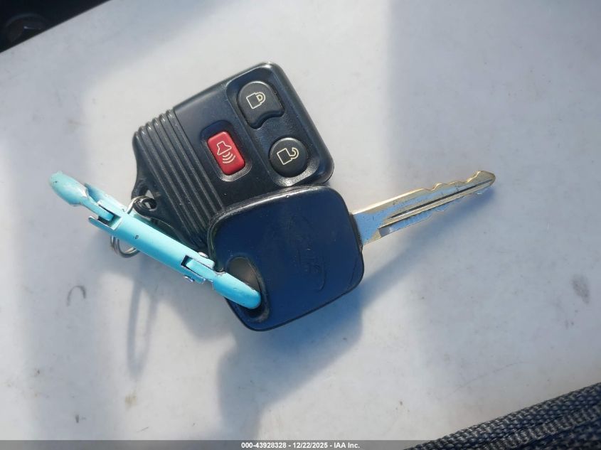 2001 Ford F-150 Harley-Davidson Edition/King Ranch Edition/Lariat/Xlt VIN: 1FTRW07W41KE43581 Lot: 43928328