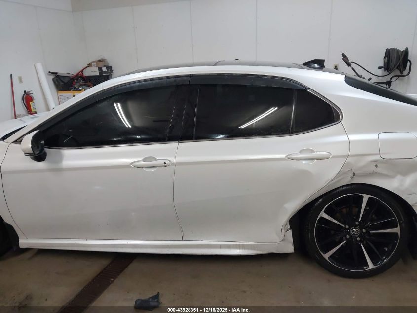 2018 Toyota Camry Xse VIN: 4T1B61HK0JU002047 Lot: 43928351