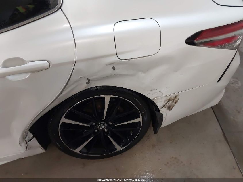 2018 Toyota Camry Xse VIN: 4T1B61HK0JU002047 Lot: 43928351