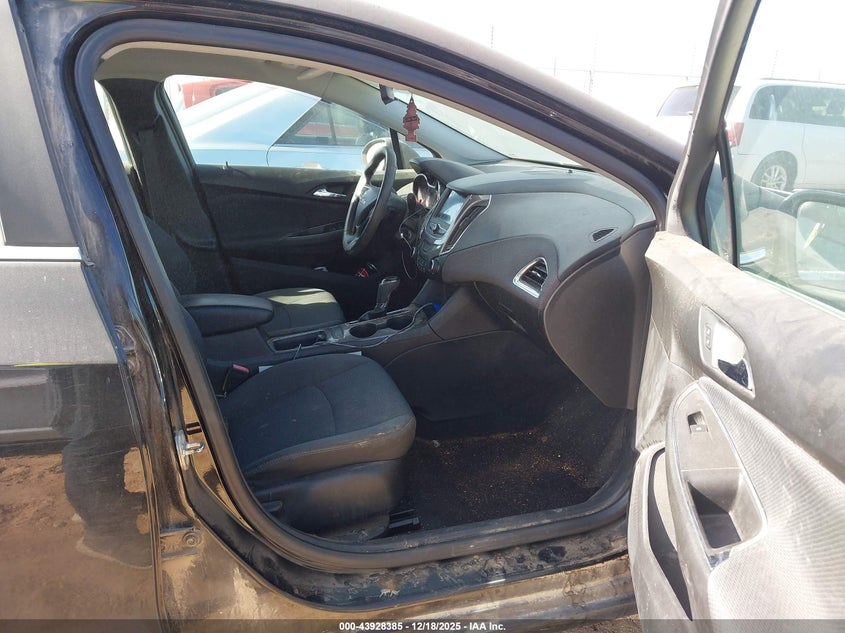 1G1BE5SMXK7146190 2019 CHEVROLET CRUZE photo no. 5