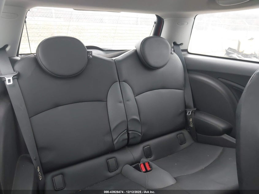 2007 Mini Cooper VIN: WMWMF33547TU61457 Lot: 43928474