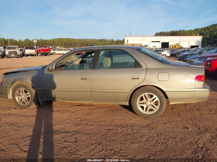2001 Toyota Camry Le VIN: JT2BG28K810539370 Lot: 43928477