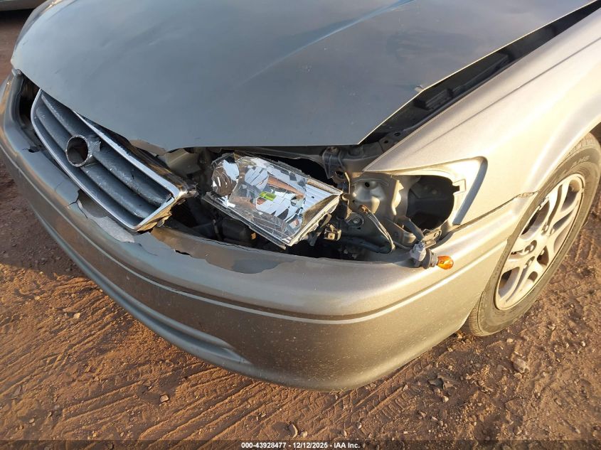 2001 Toyota Camry Le VIN: JT2BG28K810539370 Lot: 43928477