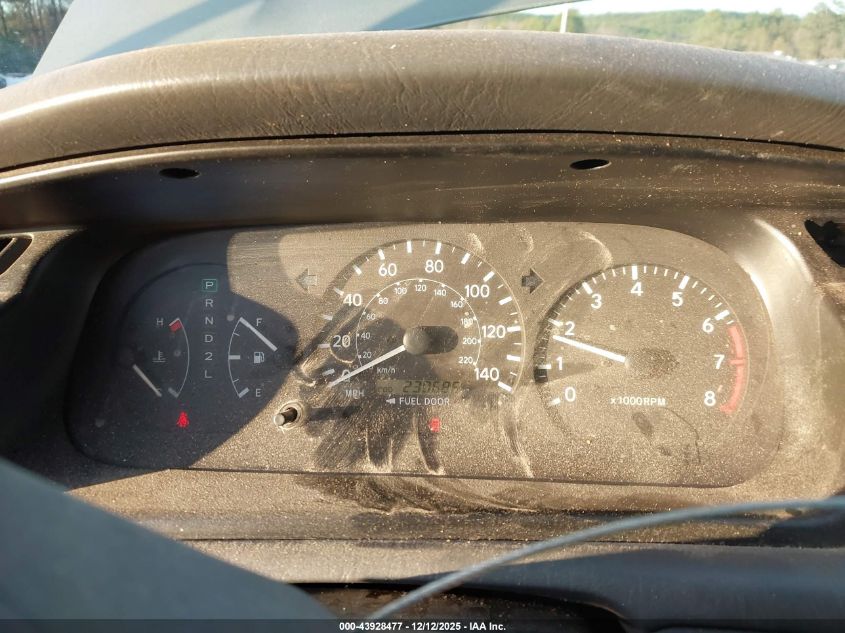 2001 Toyota Camry Le VIN: JT2BG28K810539370 Lot: 43928477