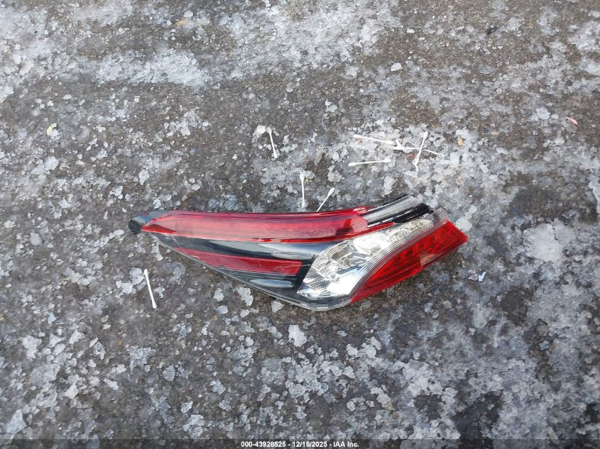 2022 Toyota Camry Xse Hybrid VIN: 4T1K31AK0NU040211 Lot: 43928525