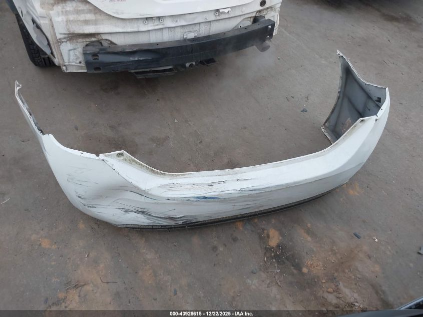 2018 Toyota Corolla L VIN: 2T1BURHE0JC016059 Lot: 43928615