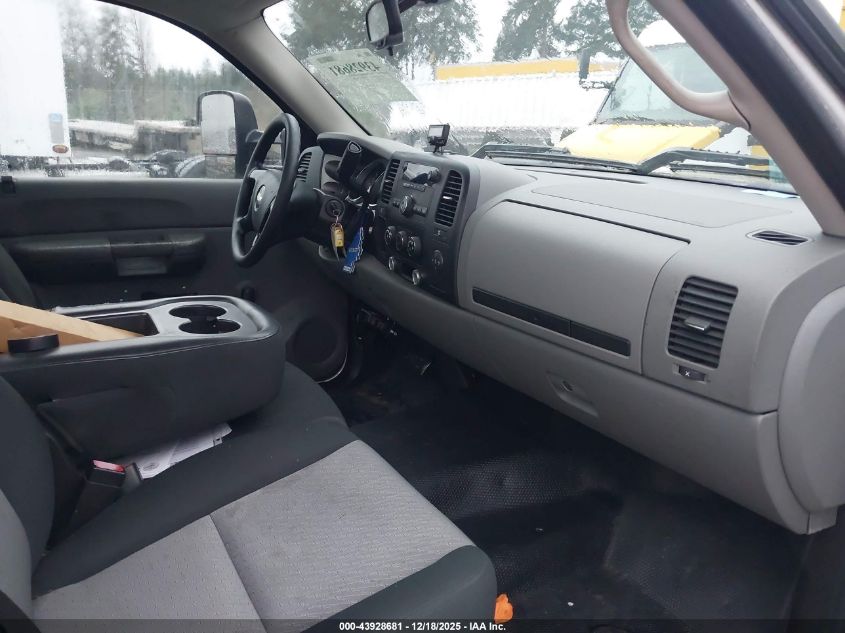 2007 Chevrolet Silverado 3500 Chassis Work Truck VIN: 1GBJC34617E593980 Lot: 43928681