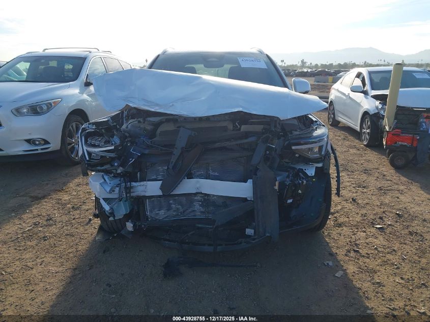 2025 Volvo Xc40 B5 Core Bright Theme VIN: YV4L12UJ2S2591025 Lot: 43928755