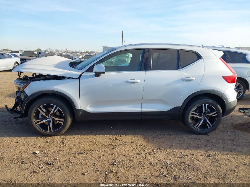 2025 Volvo Xc40 B5 Core Bright Theme VIN: YV4L12UJ2S2591025 Lot: 43928755