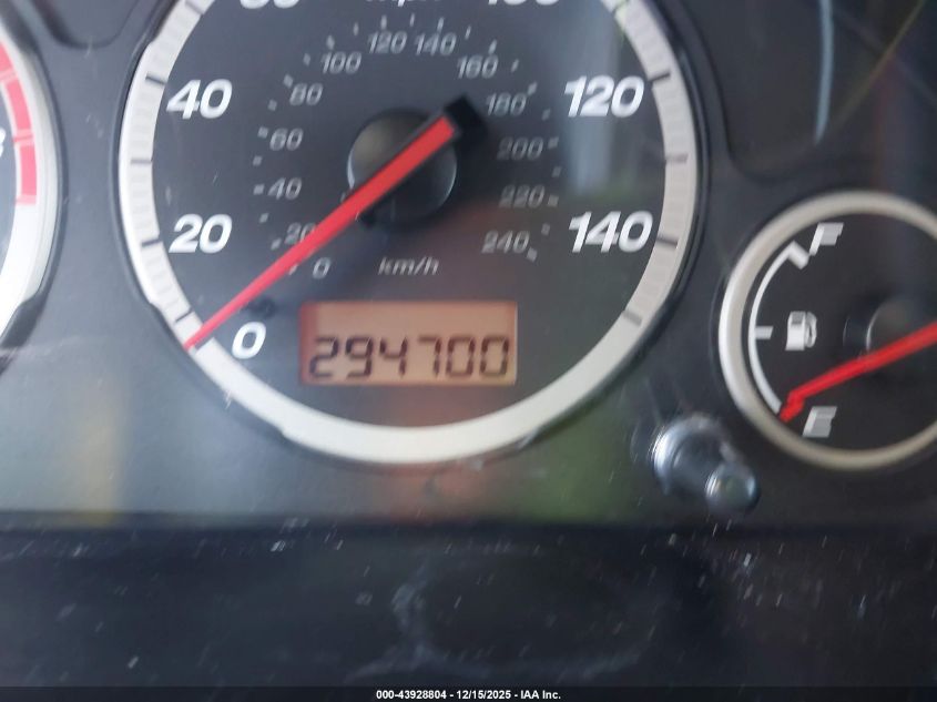 2004 Honda Cr-V Lx VIN: JHLRD685X4C001565 Lot: 43928804