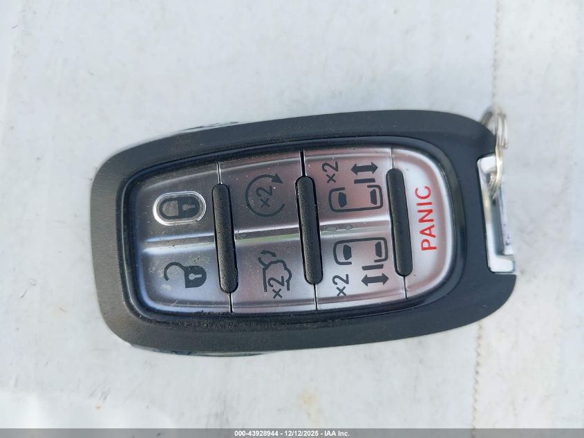 2025 Chrysler Pacifica - 2C4RC1BG3SR614337