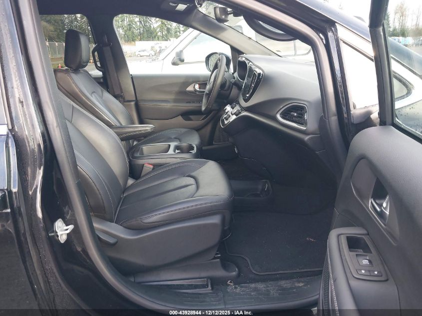 2025 Chrysler Pacifica - 2C4RC1BG3SR614337