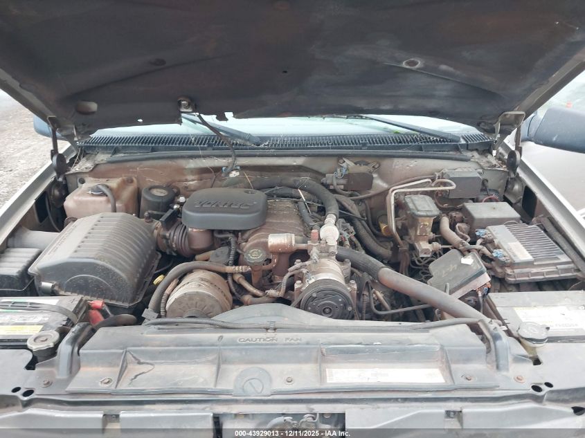 2000 Chevrolet K2500 VIN: 1GCGK23J9YF419126 Lot: 43929013