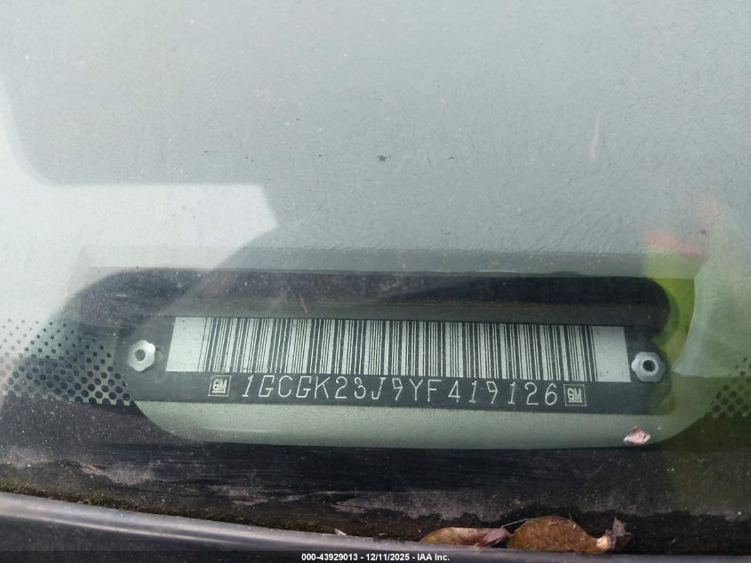 2000 Chevrolet K2500 VIN: 1GCGK23J9YF419126 Lot: 43929013