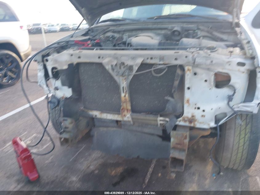 2001 Ford Expedition Xlt VIN: 1FMRU15W41LA02537 Lot: 43929089