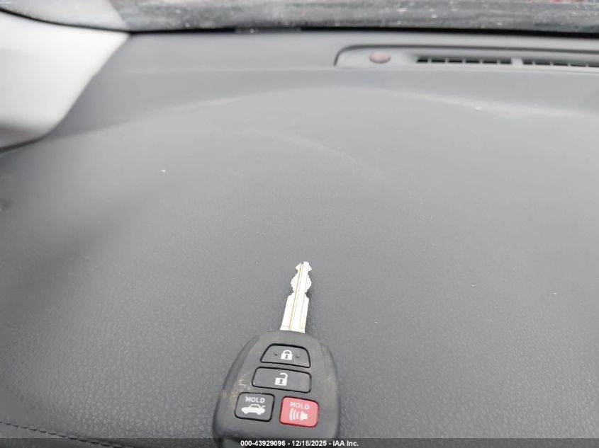 2018 Toyota Corolla Le VIN: 2T1BURHE2JC982820 Lot: 43929096