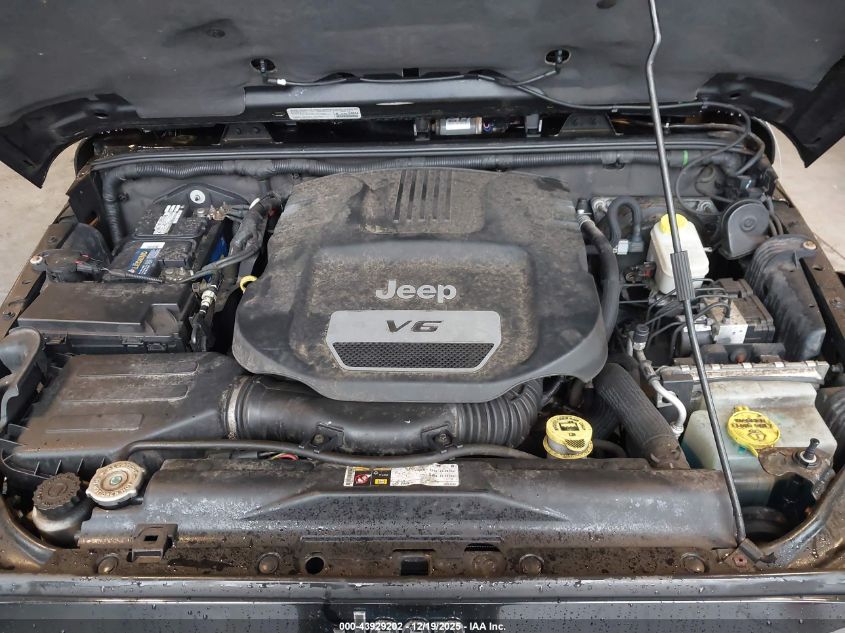 2014 Jeep Wrangler Unlimited Sahara VIN: 1C4HJWEG9EL186832 Lot: 43929202