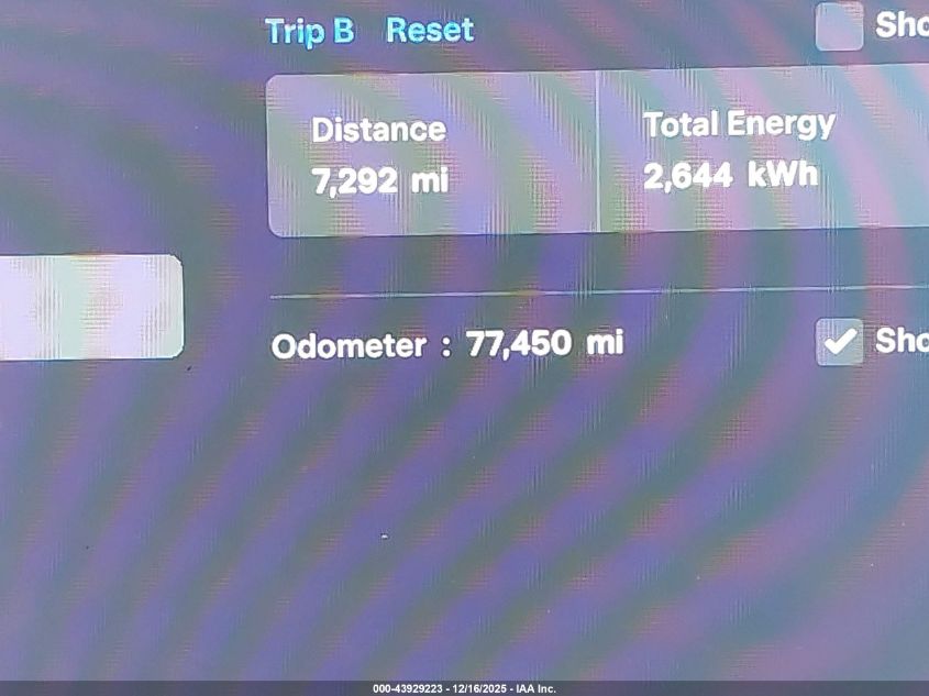 2018 Tesla Model X 100D/75D/P100D VIN: 5YJXCAE21JF090266 Lot: 43929223