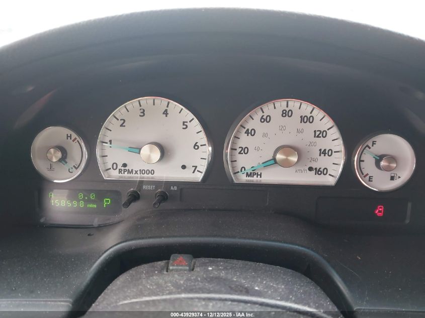 1FAHP60A94Y102873 2004 FORD THUNDERBIRD photo no. 7