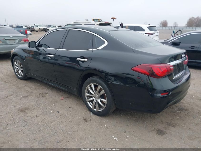2017 Infiniti Q70 3.7