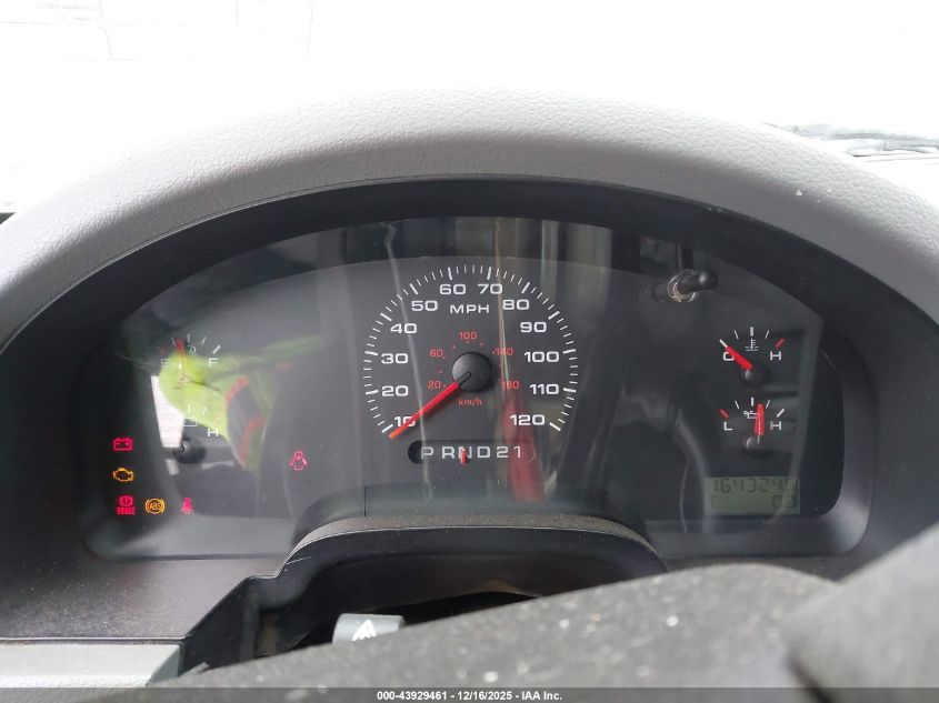 2004 Ford F-150 Stx/Xl/Xlt VIN: 1FTRX12W54FA15719 Lot: 43929461