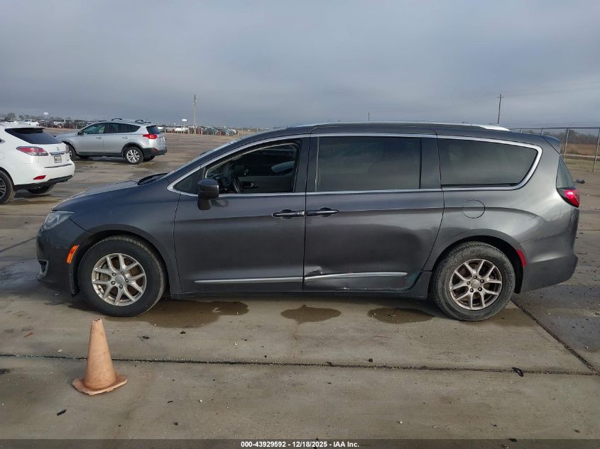 2020 Chrysler Pacifica Touring L VIN: 2C4RC1BG4LR139976 Lot: 43929592
