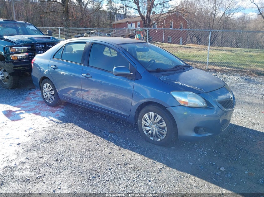 JTDBT4K32C1419139 2012 Toyota Yaris auction photo 1